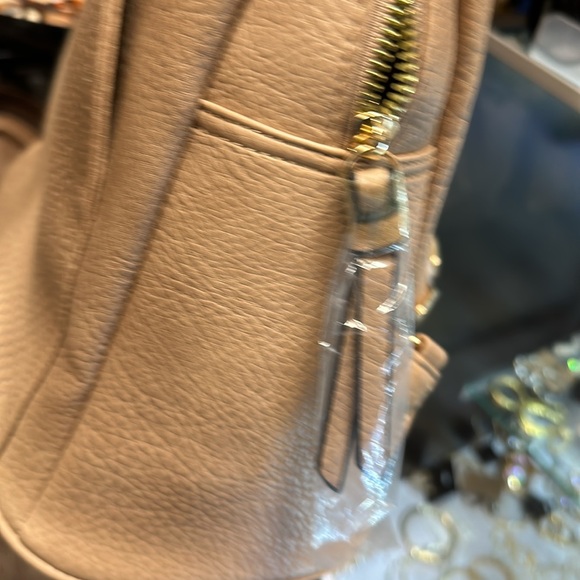 One And Double Strap Backpack material vegan by Metro Muse - Picture 5 of 14